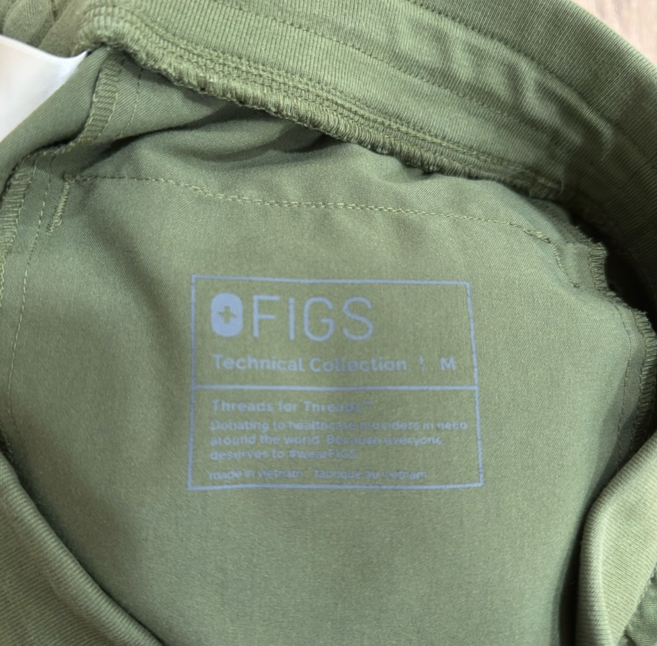 Figs Olive Jogger Scrub Set